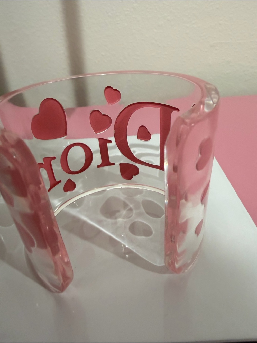 🩷Dior Clear Acrylic Cuff with Pink Hearts - Picture 5 of 7